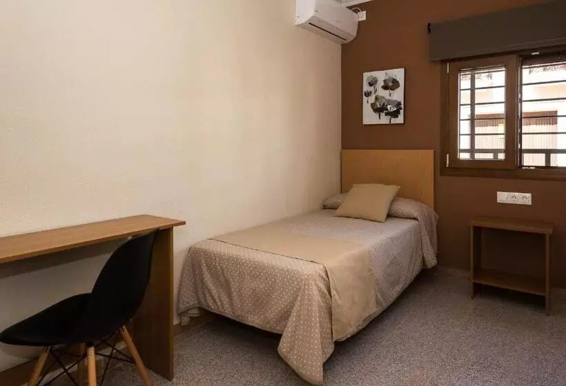 客栈  H. Ciudad De Lepe