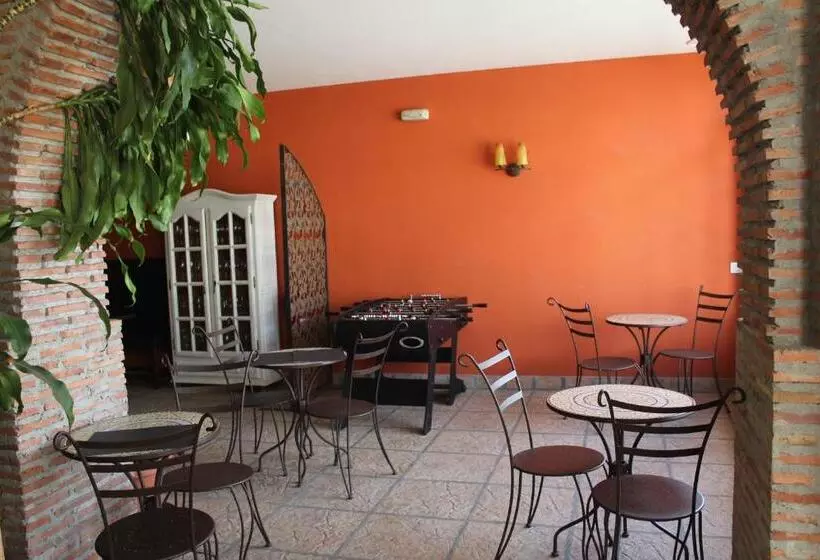 Отель La Mirada