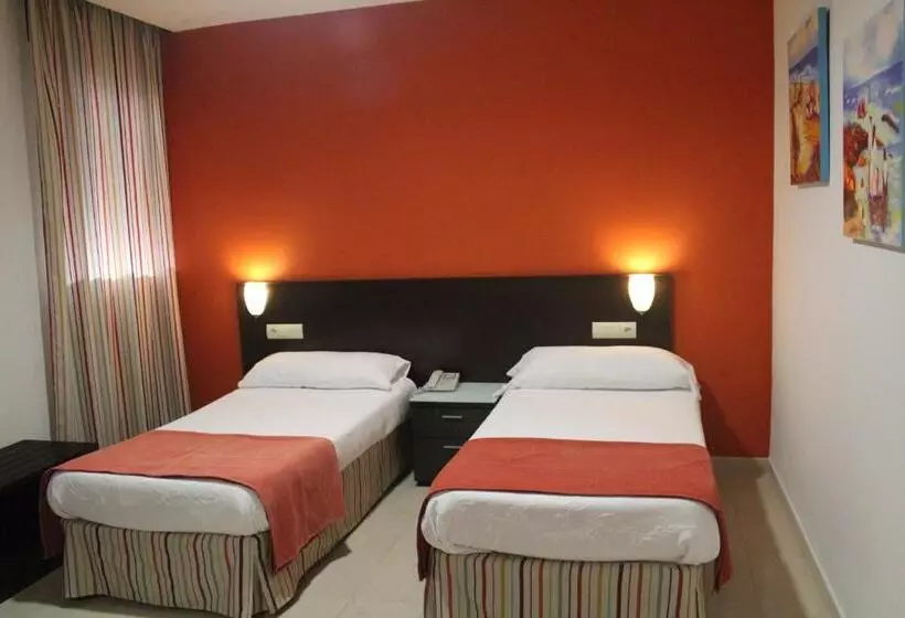 Отель La Mirada