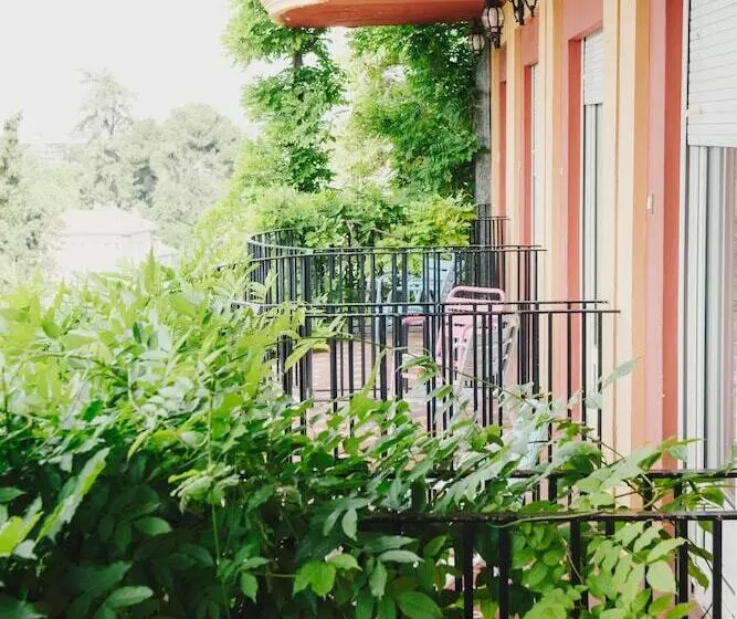 Los Angeles Hotel & Spa