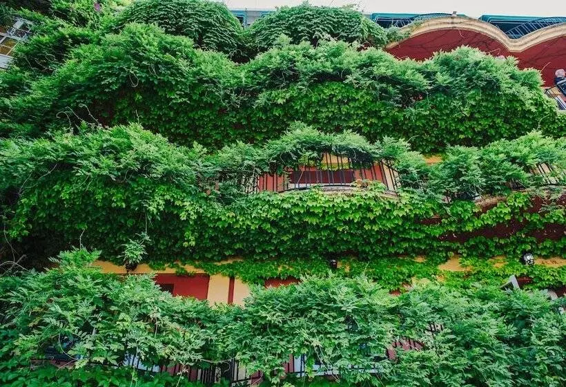 Los Angeles Hotel & Spa