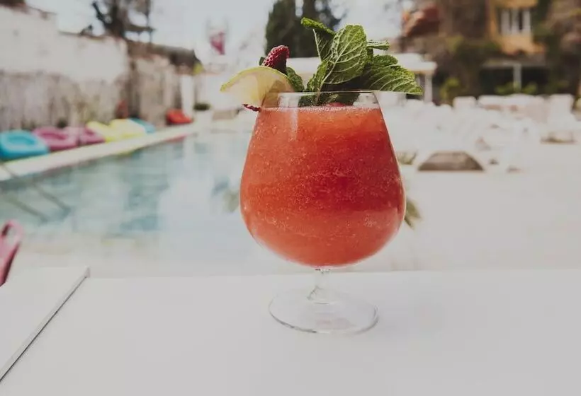 Los Angeles Hotel & Spa