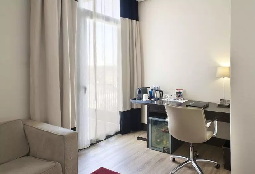 Hotel NH Avenida Jerez