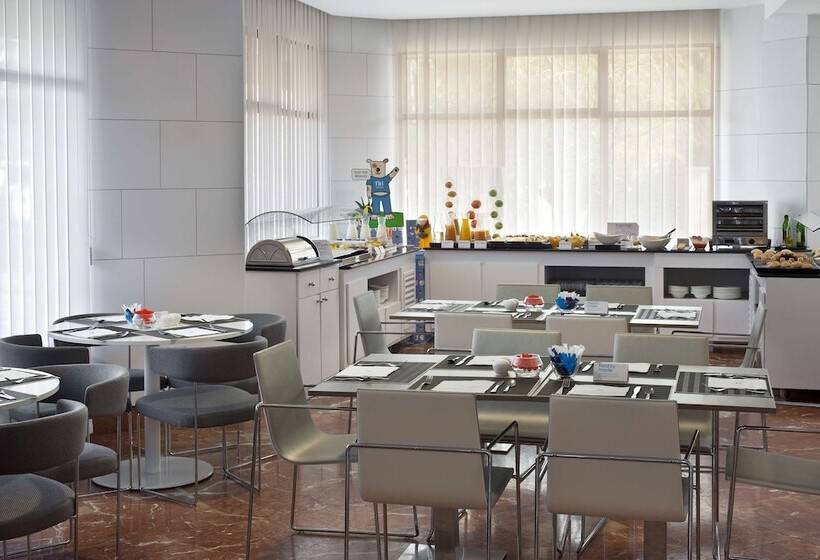 Hotel NH Avenida Jerez