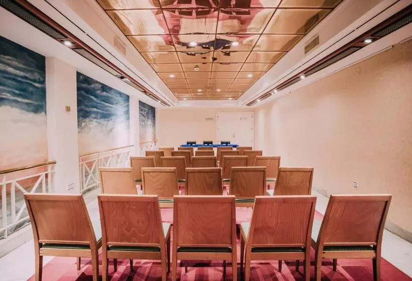 هتل Playa Victoria