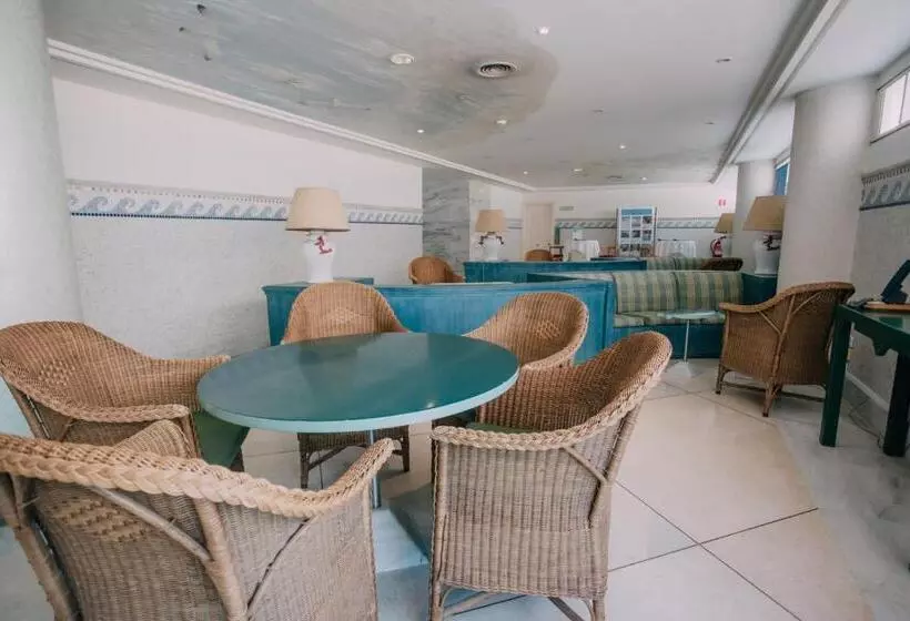 هتل Playa Victoria