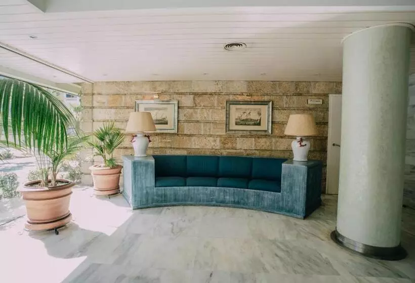 هتل Playa Victoria