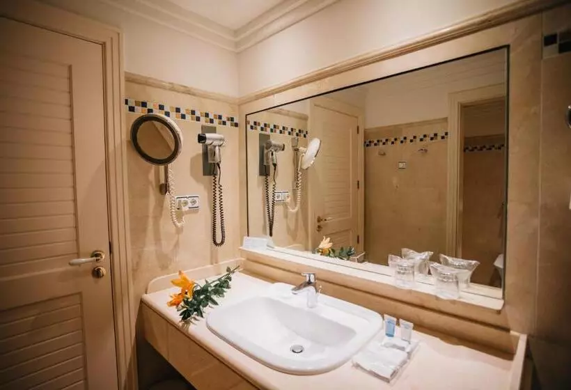 هتل Playa Victoria