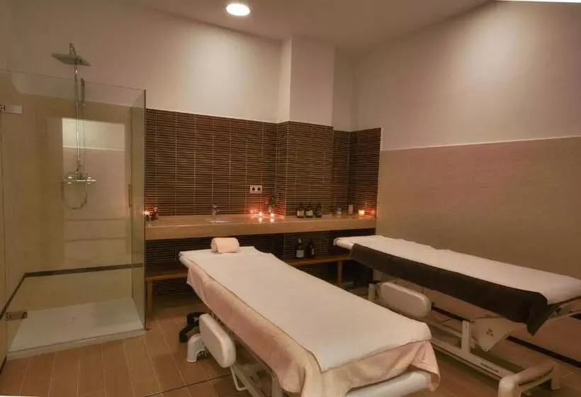 בית מלון כפרי Puertobahia & Spa