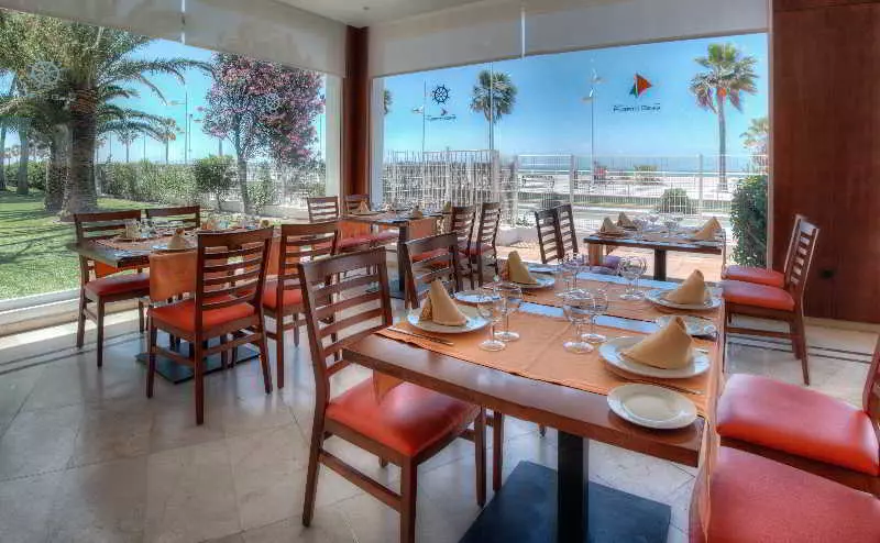 בית מלון כפרי Puertobahia & Spa