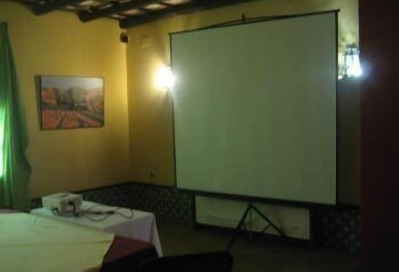 هتل Toruño Del Rocío