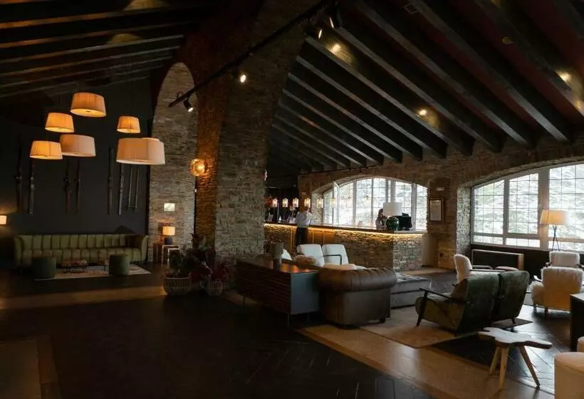 فندق The Mountains