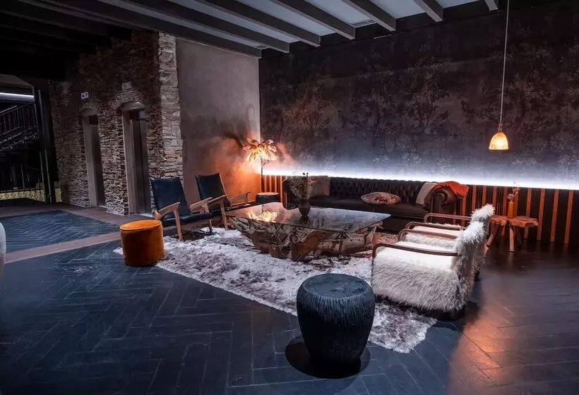 فندق The Mountains