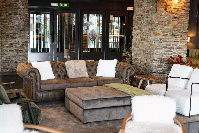 فندق The Mountains