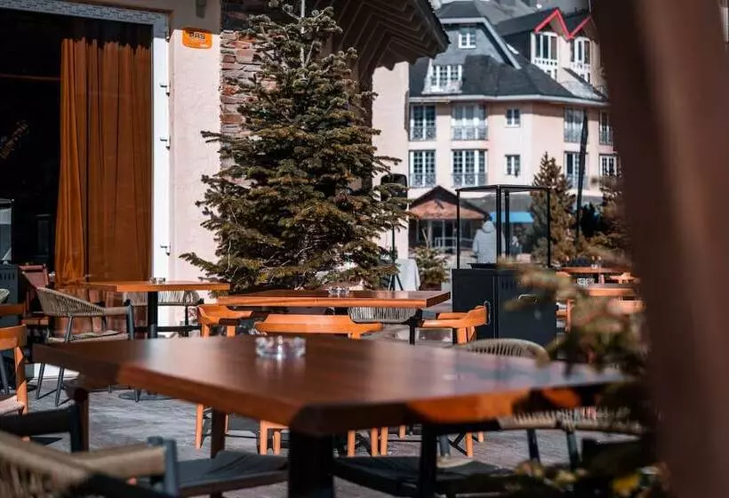 فندق The Mountains