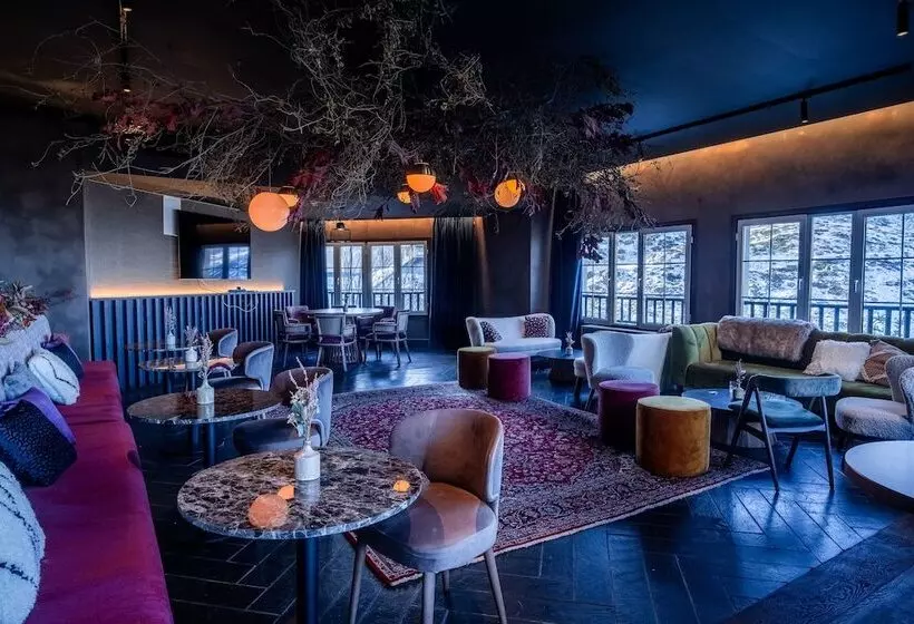 فندق The Mountains