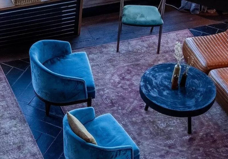 فندق The Mountains