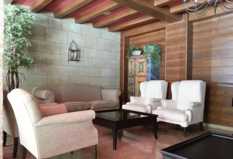 Отель Villa De Canfranc