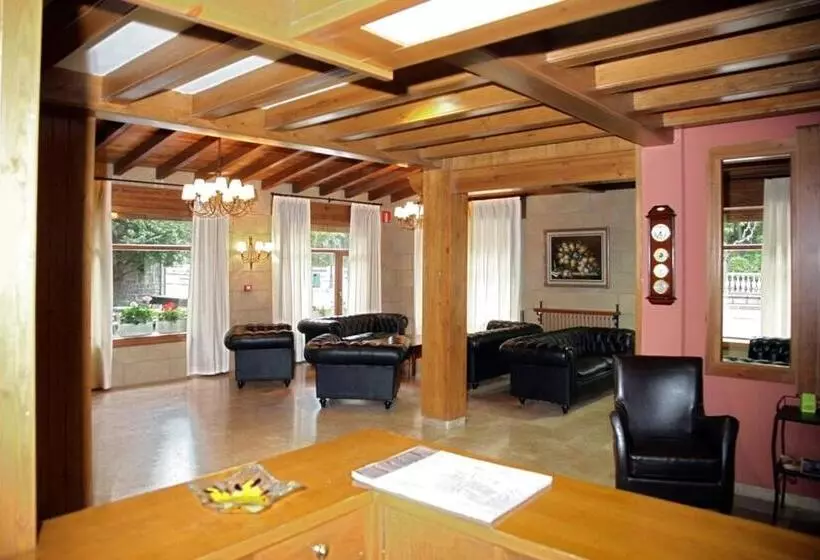 Отель Villa De Canfranc