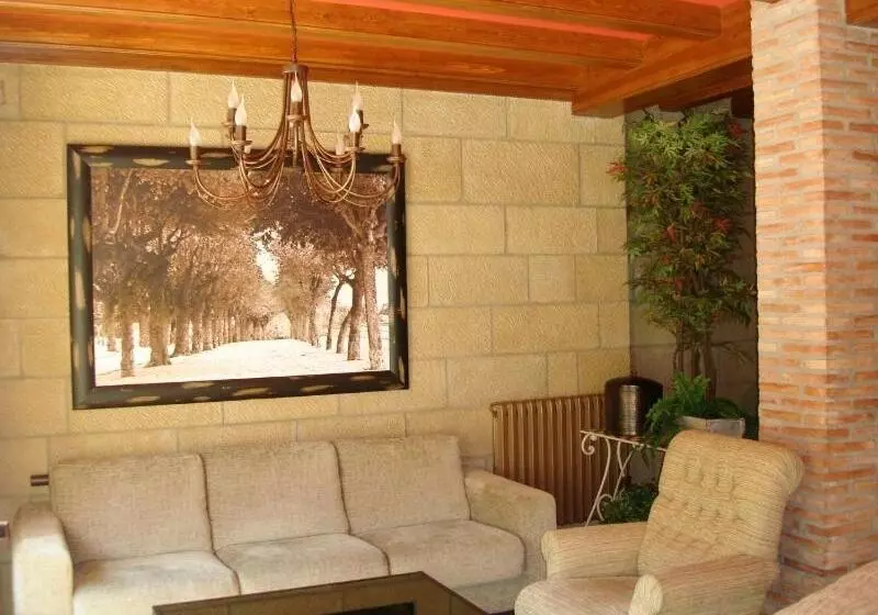 Отель Villa De Canfranc