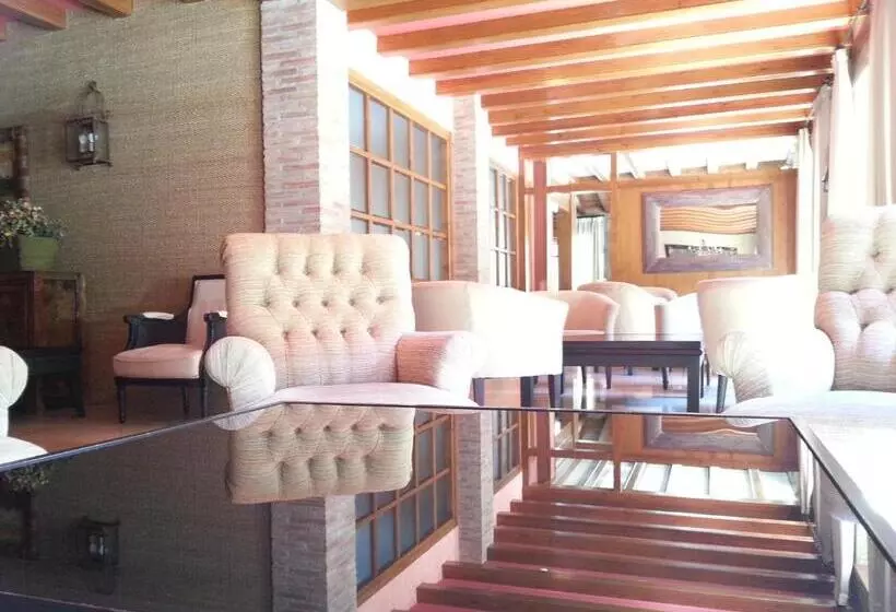 Отель Villa De Canfranc