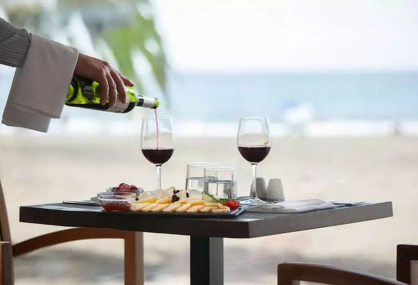 Corallium Beach by Lopesan Hotels - Adults Only