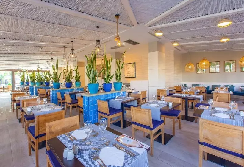 Corallium Beach by Lopesan Hotels - Adults Only