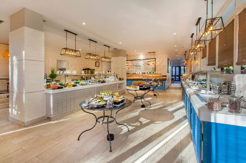 Corallium Beach by Lopesan Hotels - Adults Only