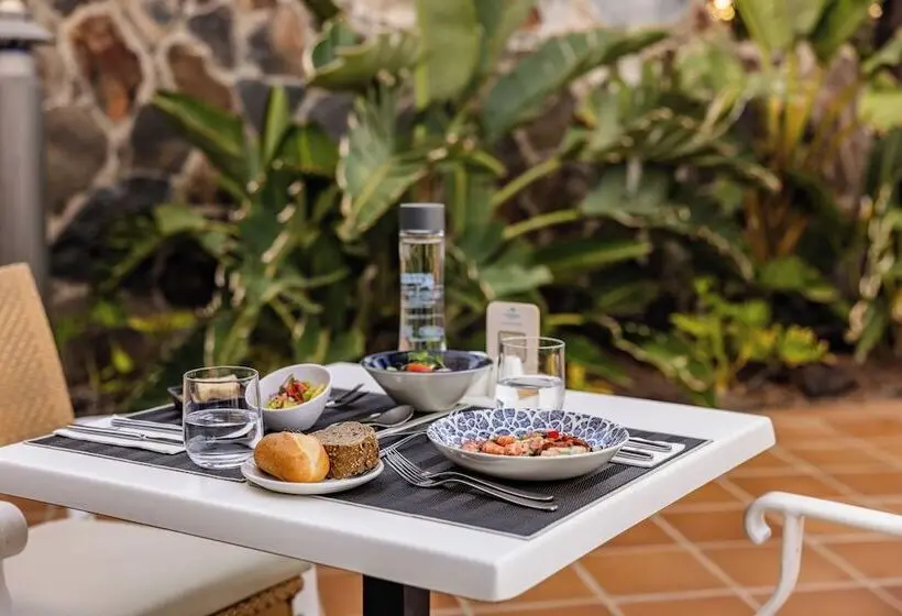 Corallium Beach by Lopesan Hotels - Adults Only