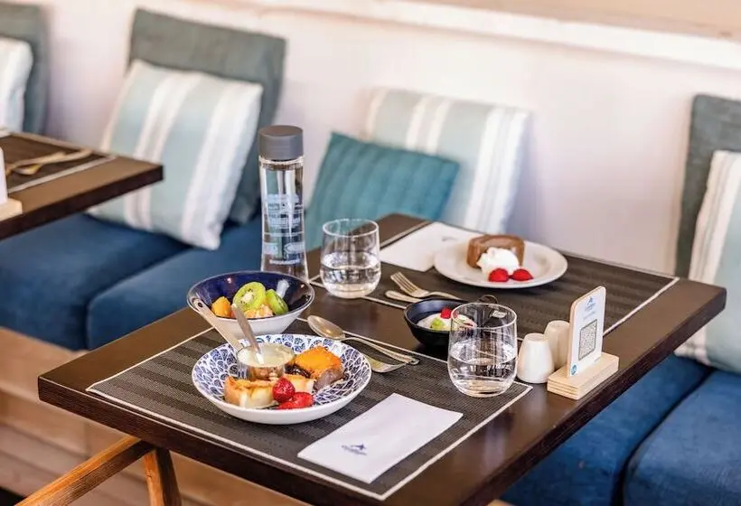 Corallium Beach by Lopesan Hotels - Adults Only