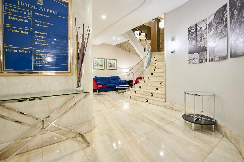 هتل Albret