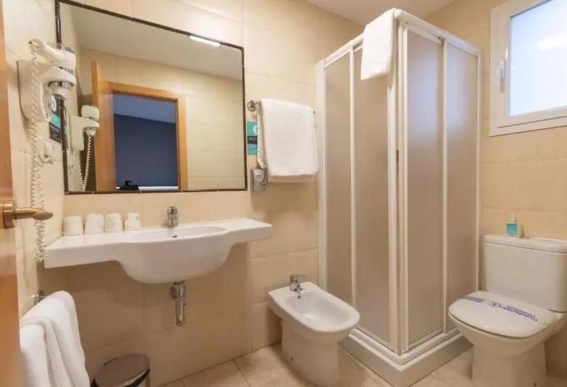 ホテル Alda Centro Pamplona