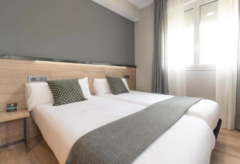 هتل Alda Centro Pamplona