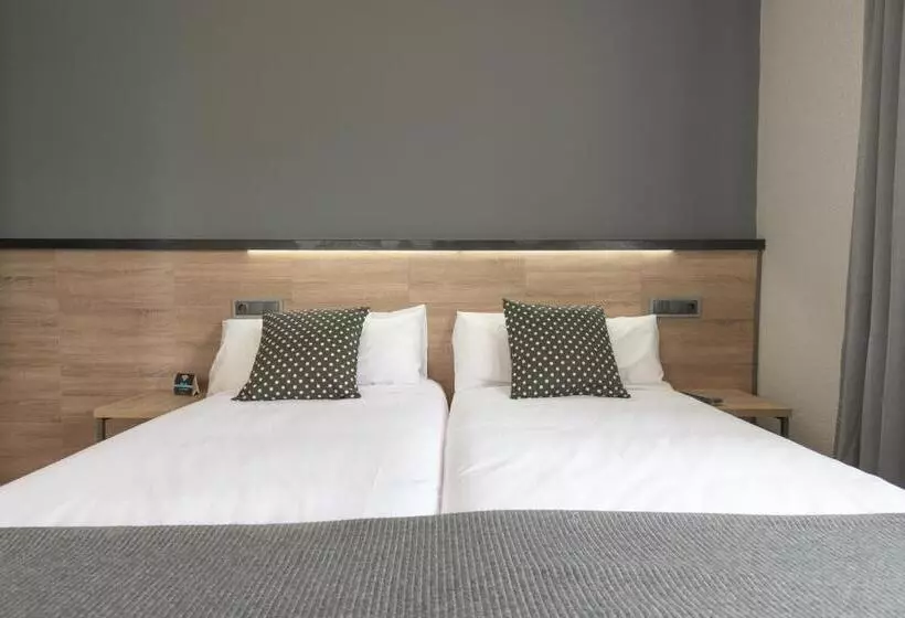 ホテル Alda Centro Pamplona