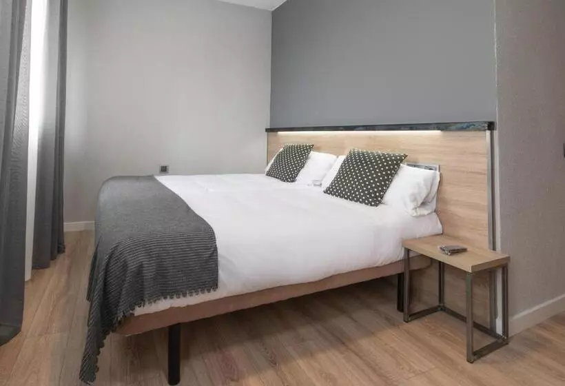 ホテル Alda Centro Pamplona