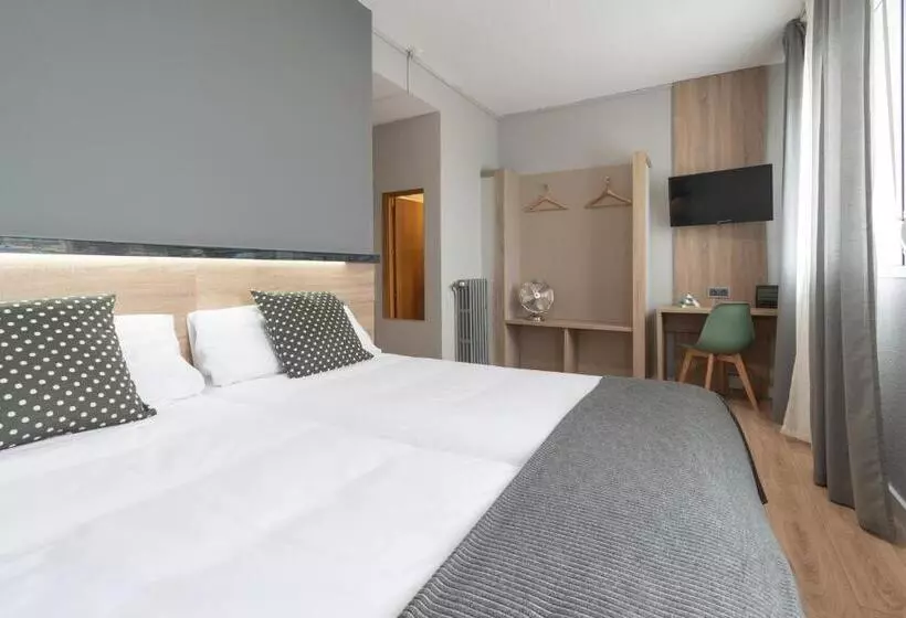 ホテル Alda Centro Pamplona