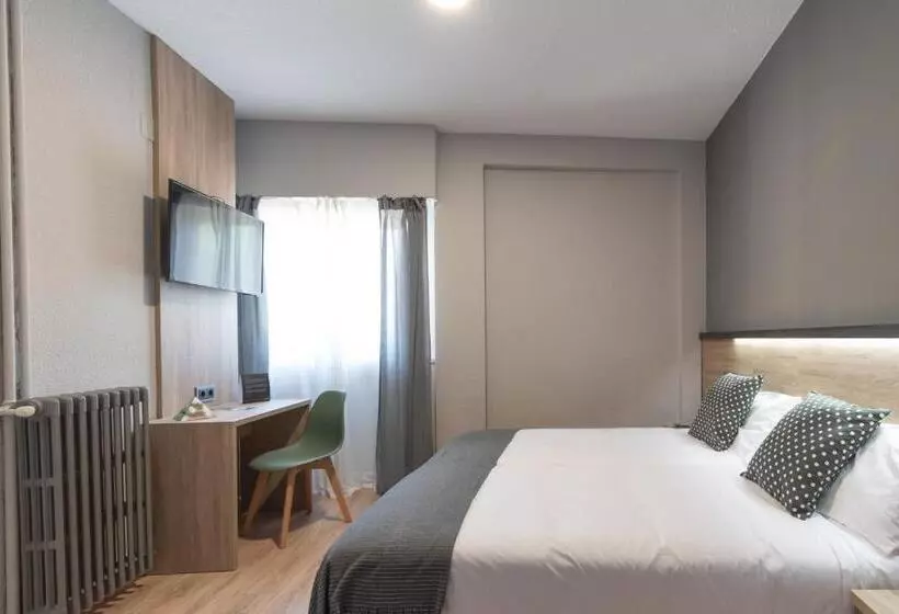 ホテル Alda Centro Pamplona