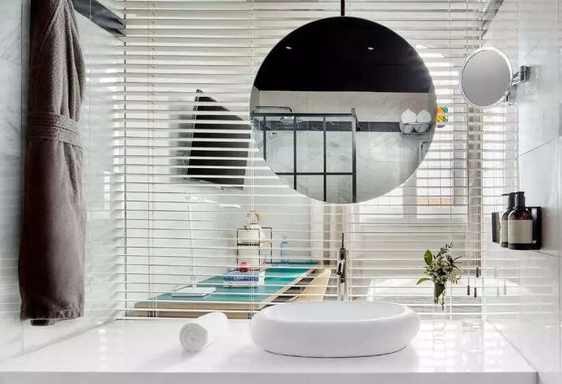 Avani Alonso Martinez Madrid Hotel  Previously Nh Alonso Martinez