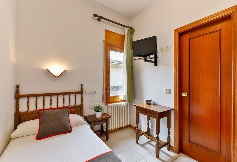 Отель Del Esera