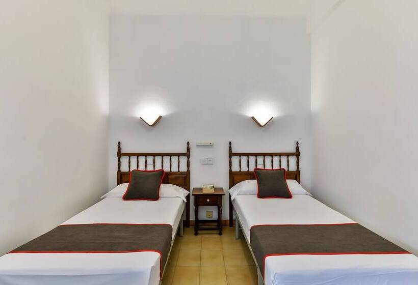 Отель Del Esera