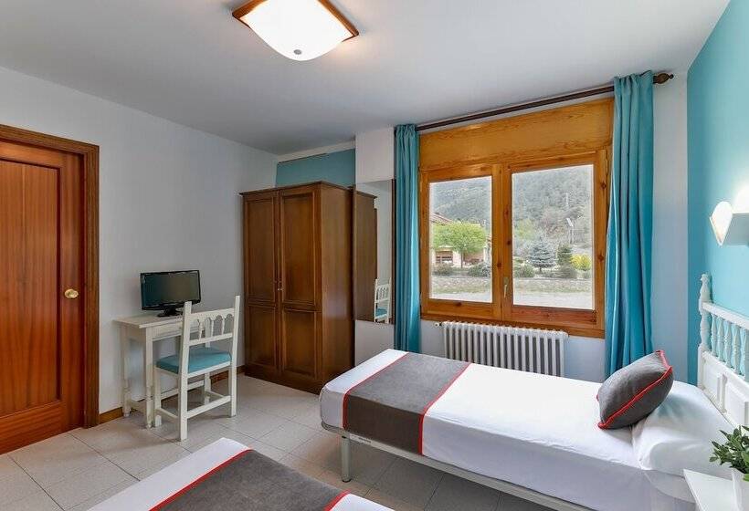 Отель Del Esera