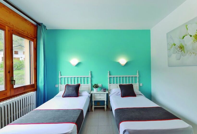 Отель Del Esera