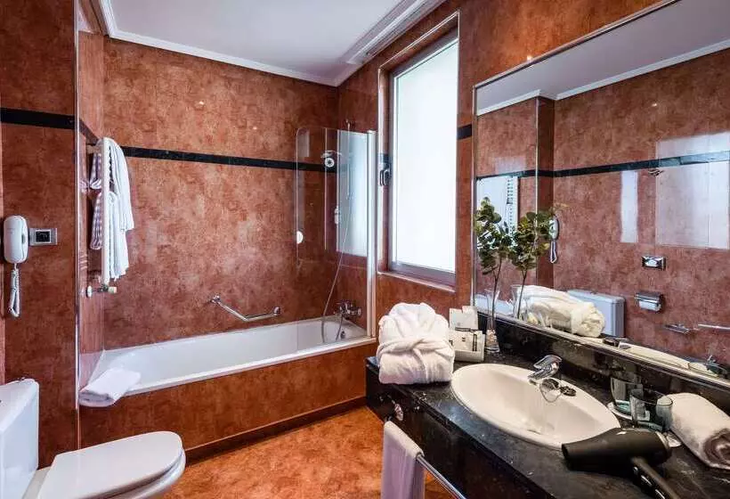 هتل Madrid Plaza De España, Affiliated By Meliá