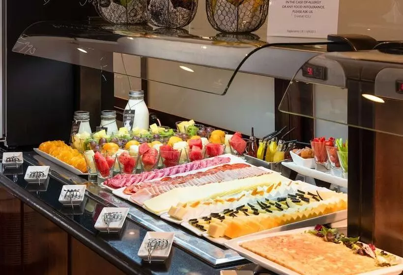 هتل Madrid Plaza De España, Affiliated By Meliá