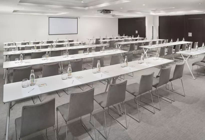 هتل Me Madrid Reina Victoria By Meliá