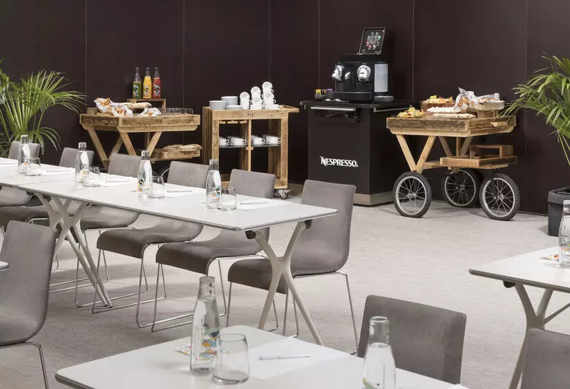 هتل Me Madrid Reina Victoria By Meliá