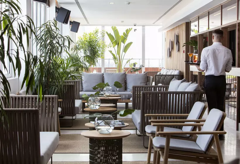 هتل Me Madrid Reina Victoria By Meliá