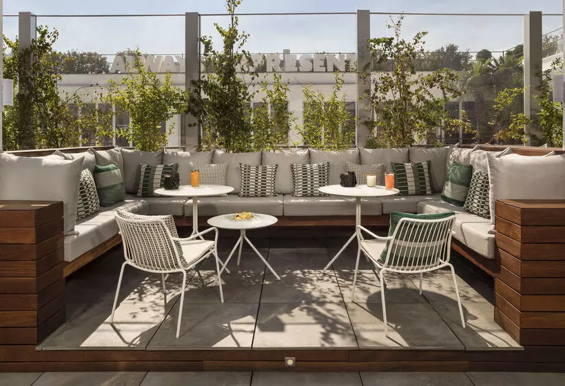 هتل Me Madrid Reina Victoria By Meliá