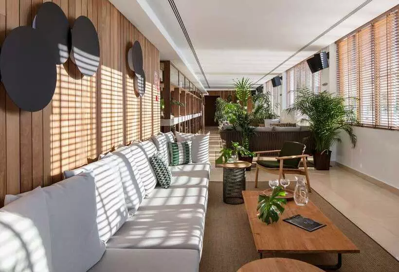 هتل Me Madrid Reina Victoria By Meliá