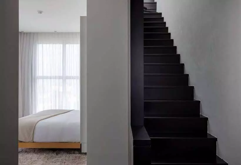 هتل Me Madrid Reina Victoria By Meliá